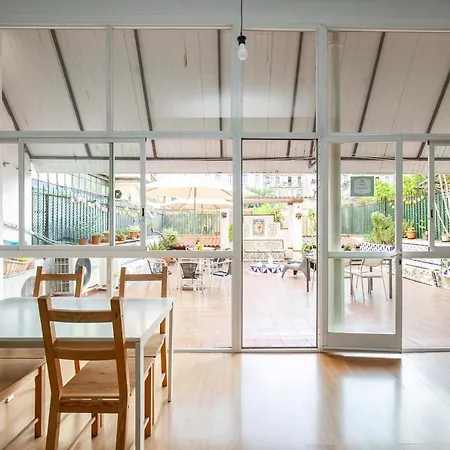 Fabrizzios Terrace Ostello *